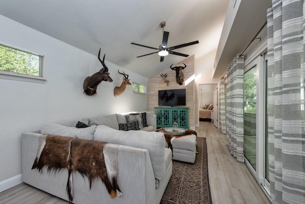 ROLLING HEIGHTS - Residential