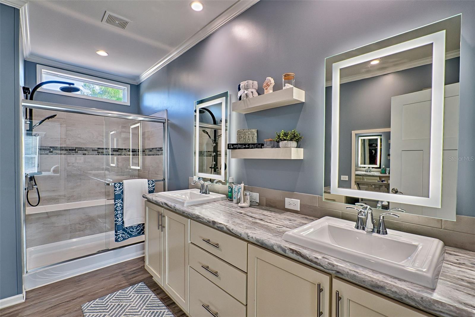 MELROSE LANDING - Residential