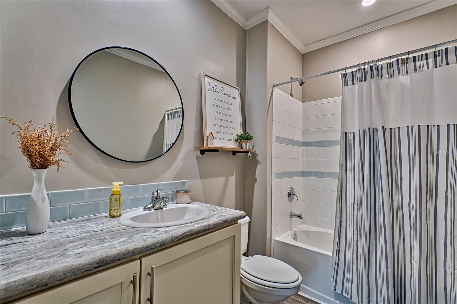 MELROSE LANDING - Residential