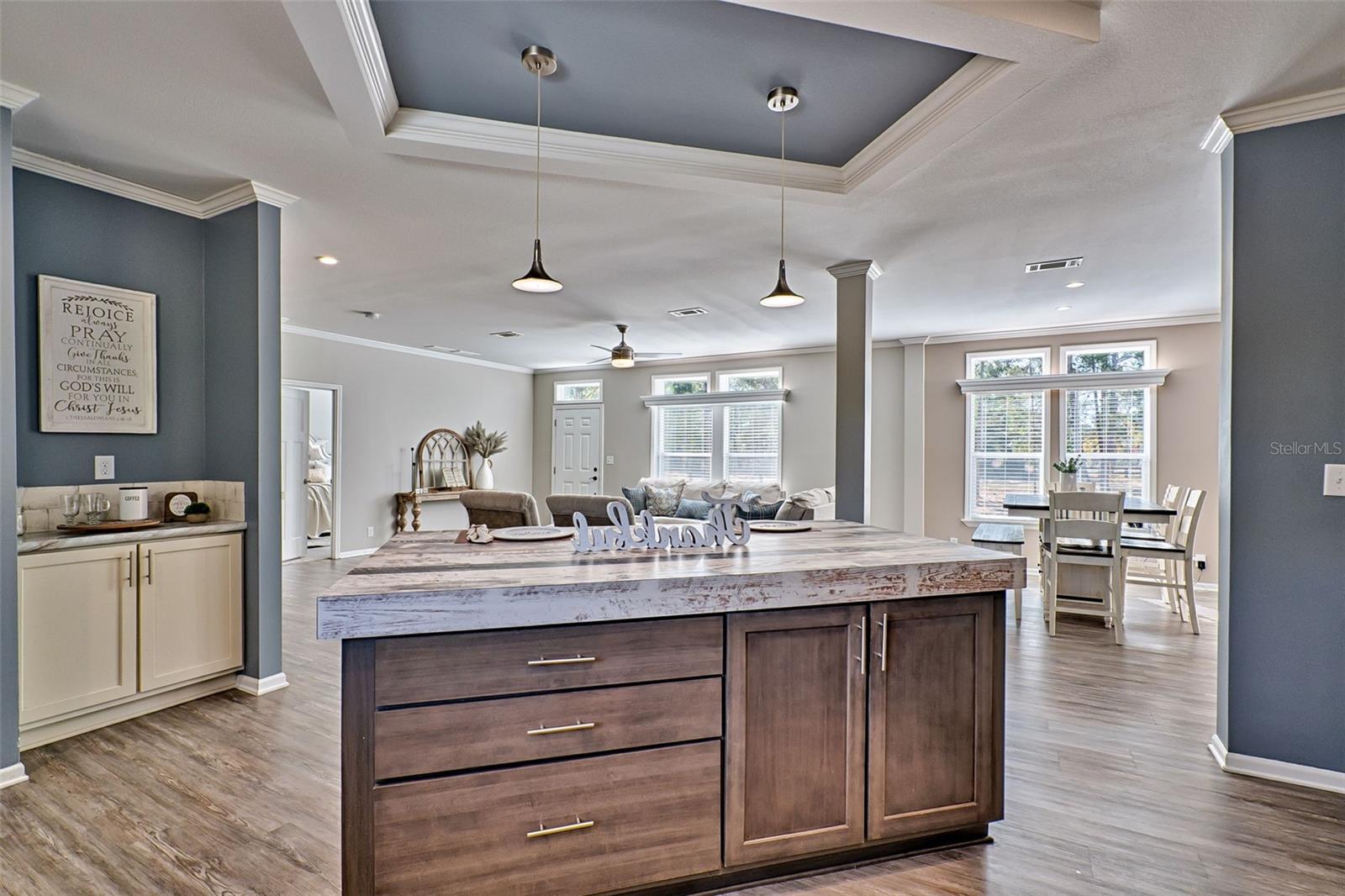 MELROSE LANDING - Residential