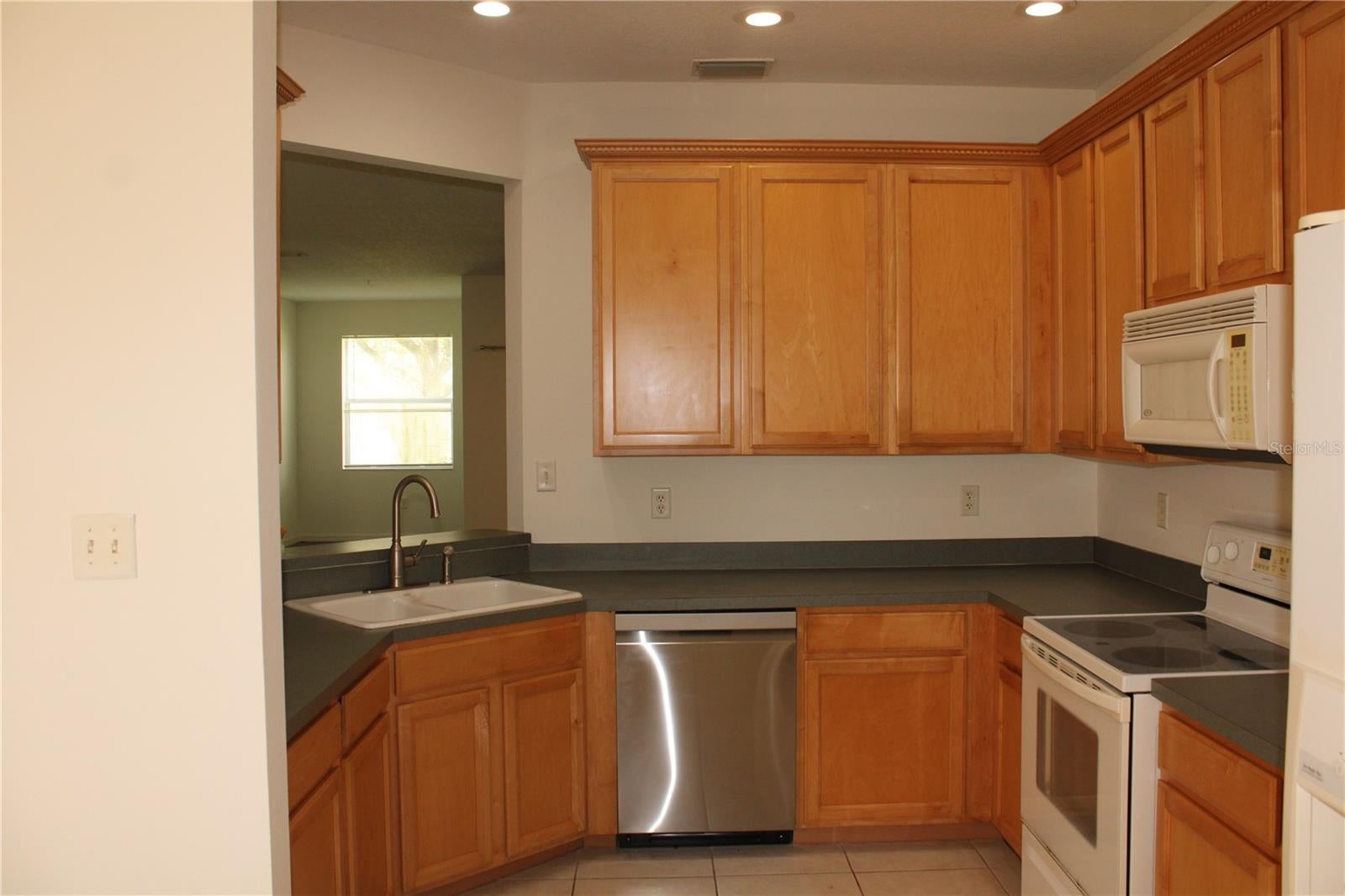 3429 PARKRIDGE CIRCLE 19-103