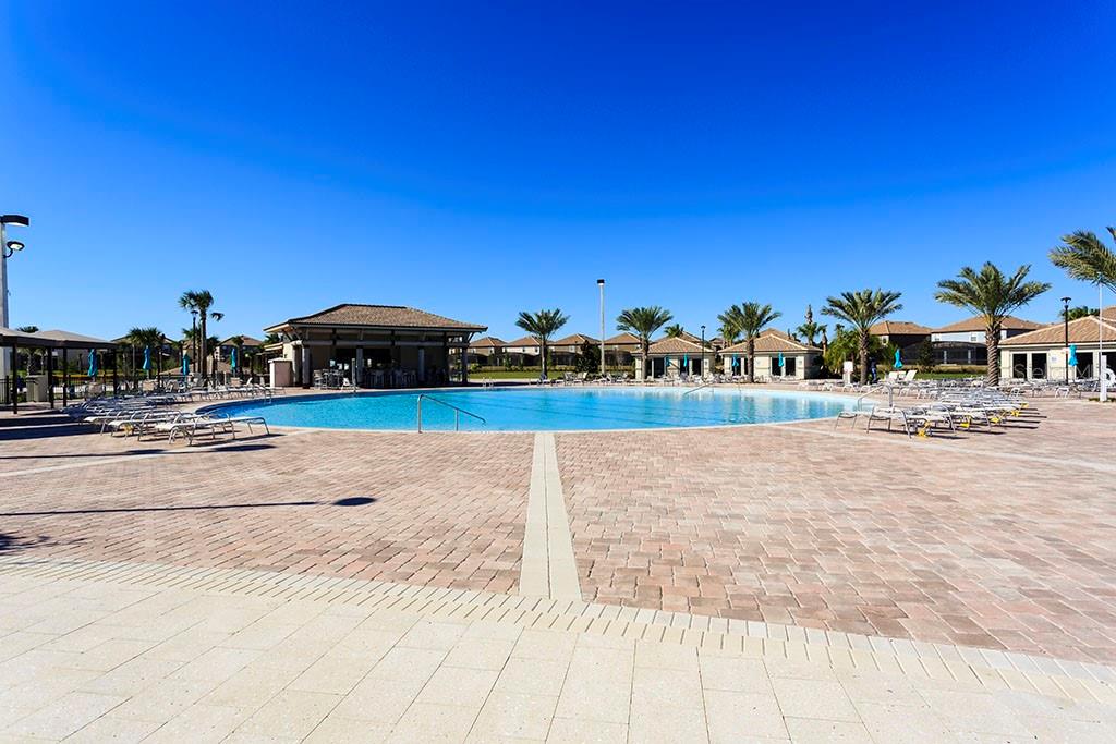CHAMPIONSGATE CONDO PH 2 - Residential