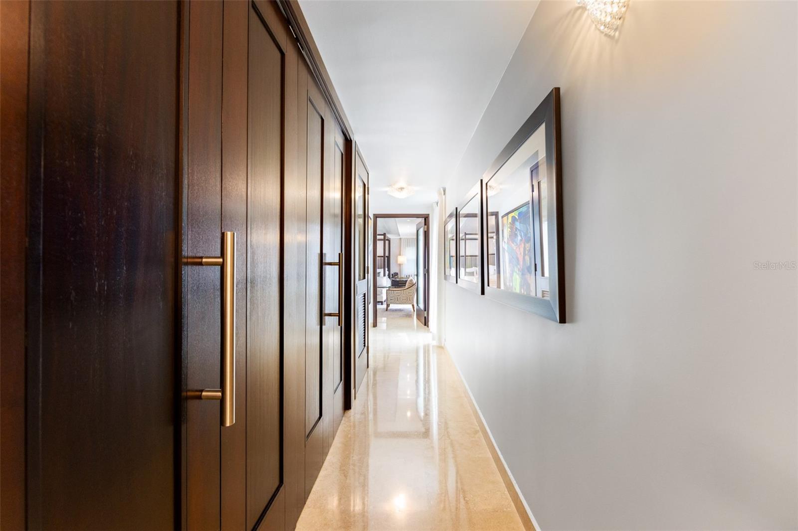 URB. ARBOLES DE MONTEHIEDRA - Residential
