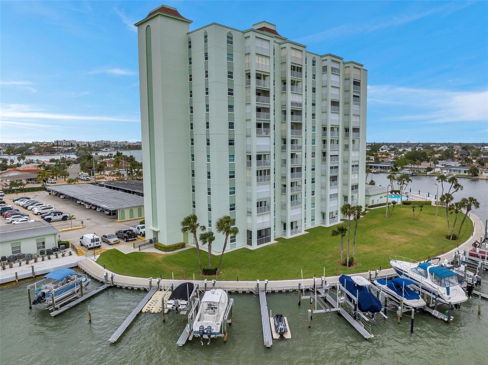 THREE PALMS POINTE - Residential