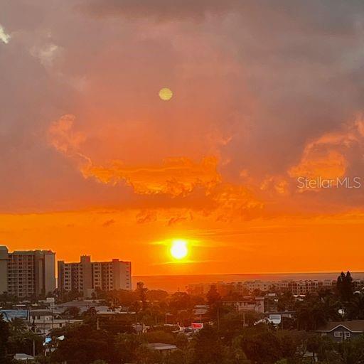 THREE PALMS POINTE - Residential