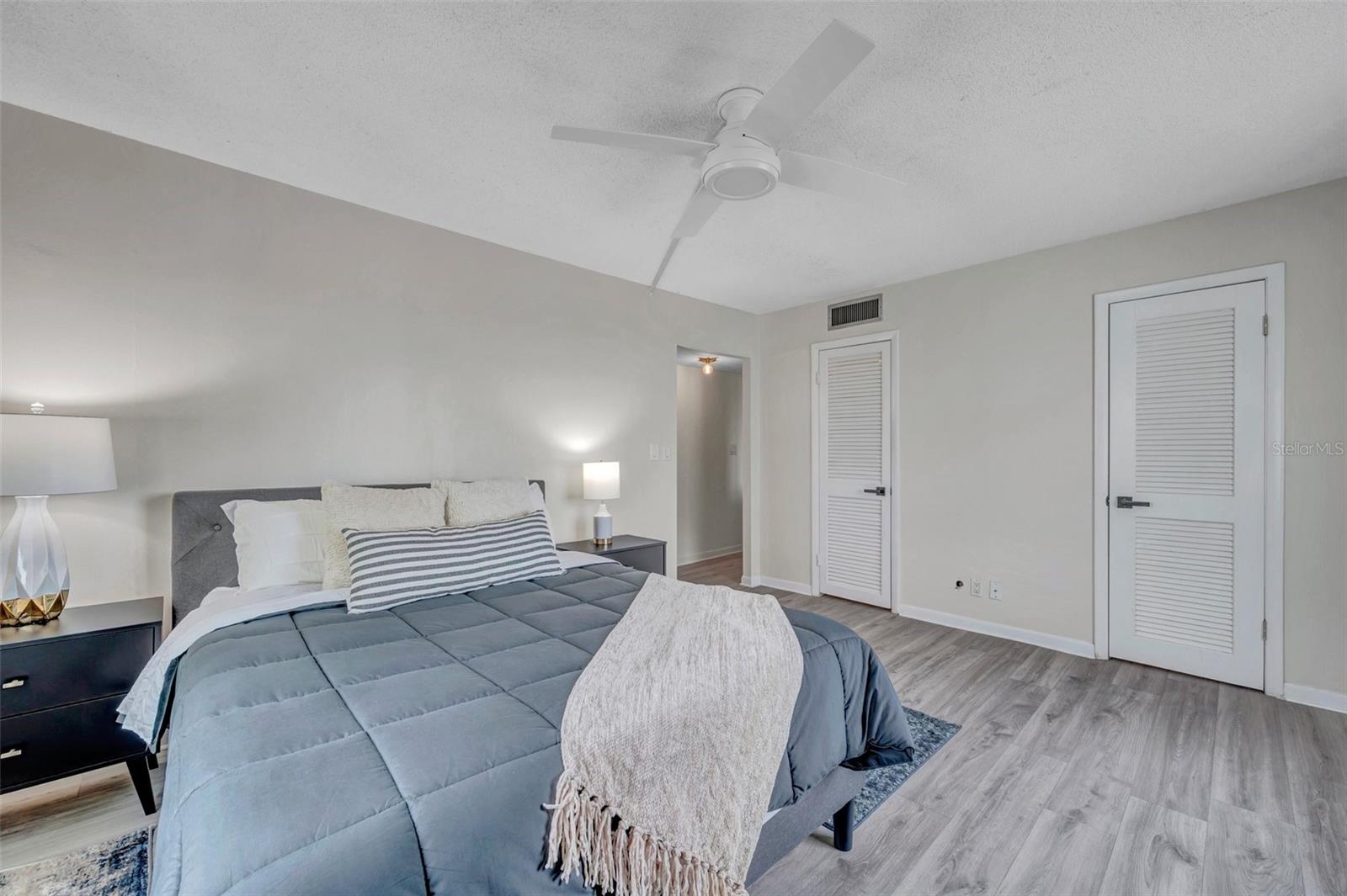 THREE PALMS POINTE - Residential