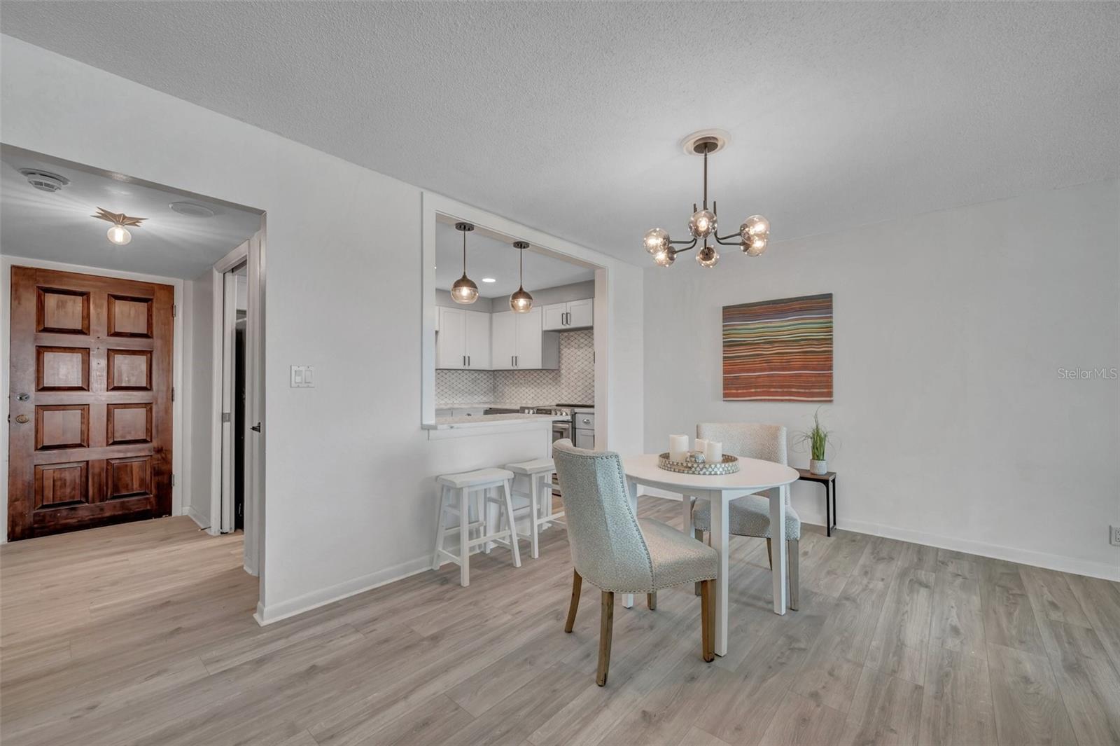 THREE PALMS POINTE - Residential