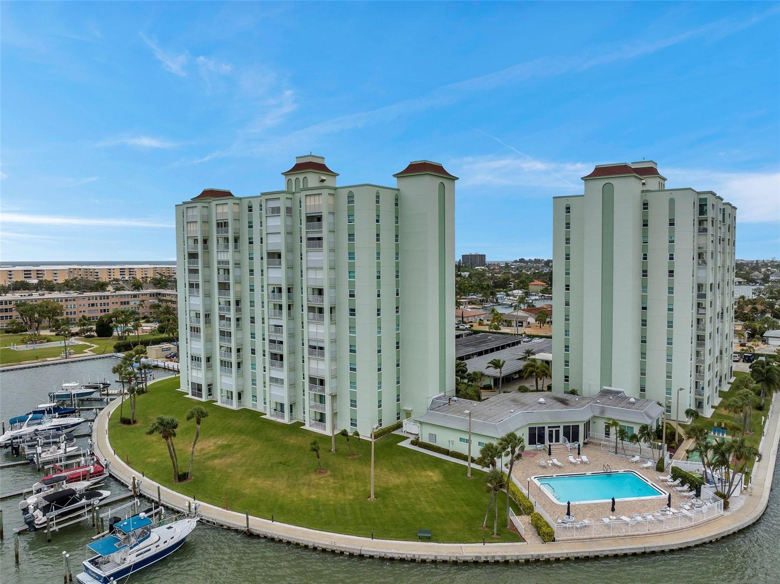 THREE PALMS POINTE - Residential