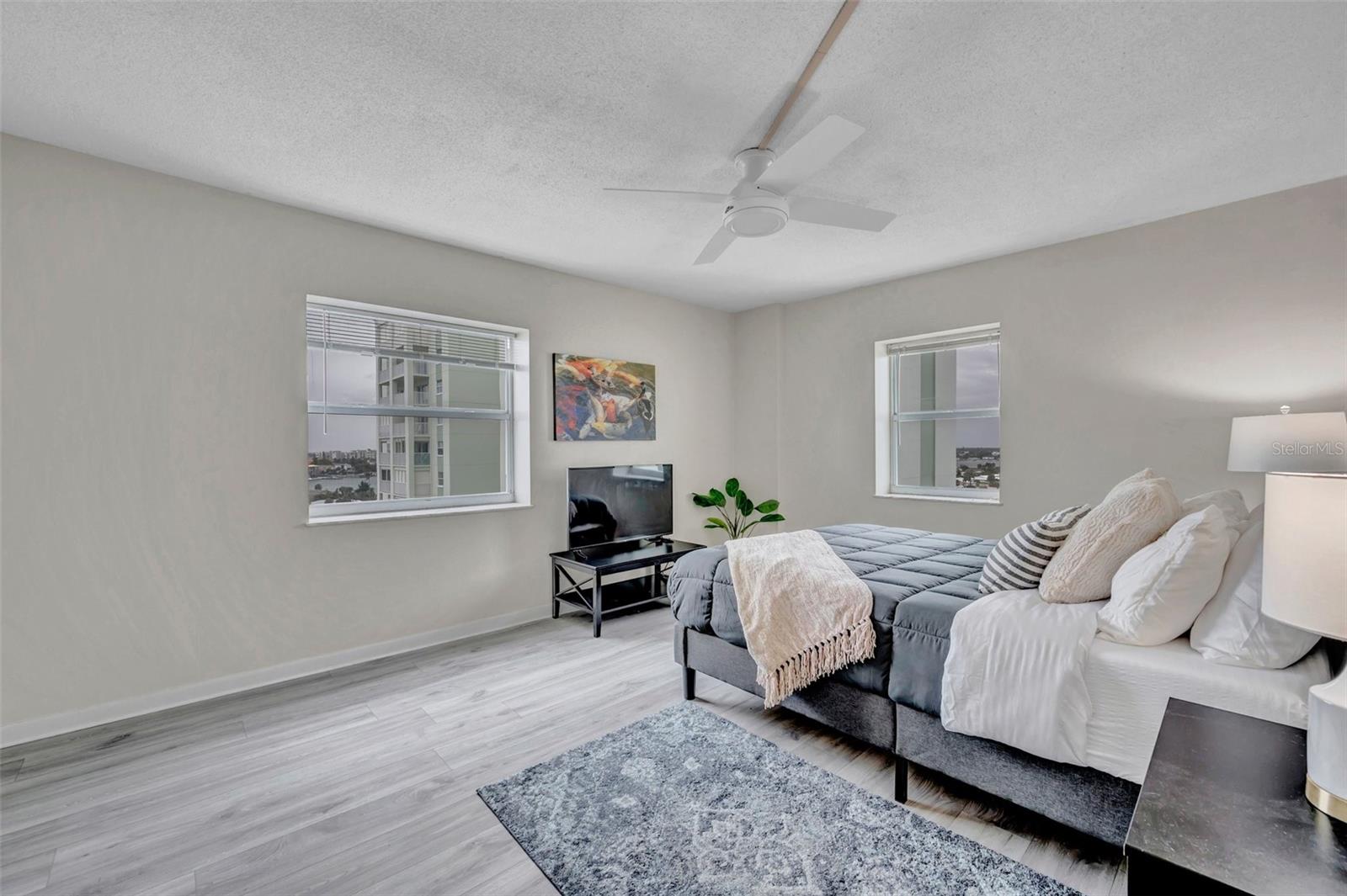 THREE PALMS POINTE - Residential