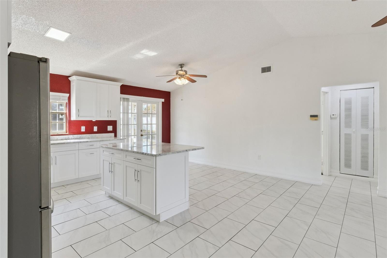 INDIAN SPRINGS - Residential