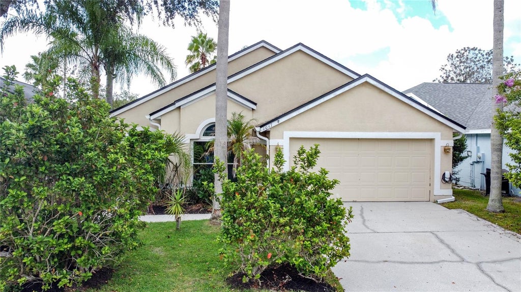 Photo of 1047 Kelly Creek Circle, Oviedo, FL 32765 (MLS # O6435250)