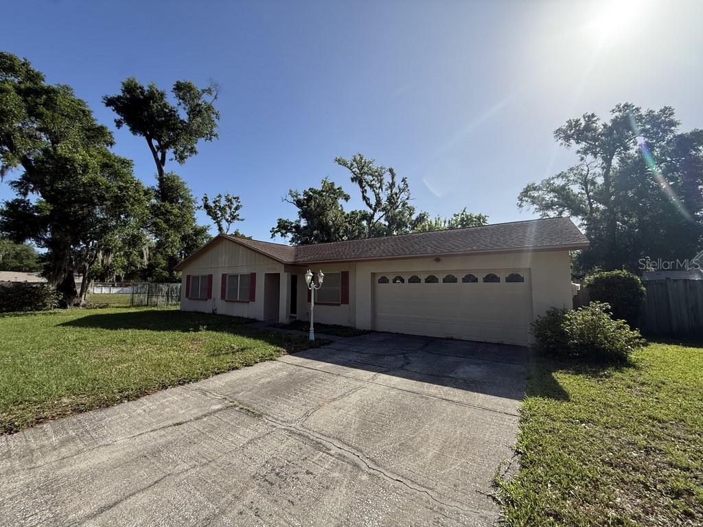 Photo of 2928 Forest Circle, Seffner, FL 33584 (MLS # TB8497158)