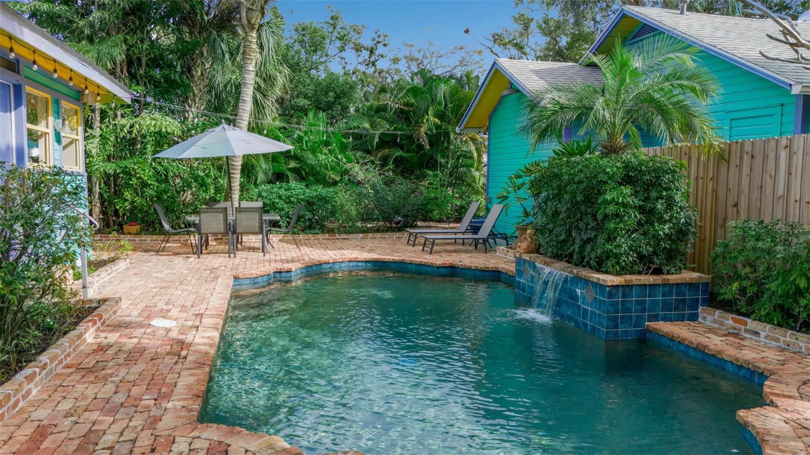 HALLS SUB JAMES S - Residential