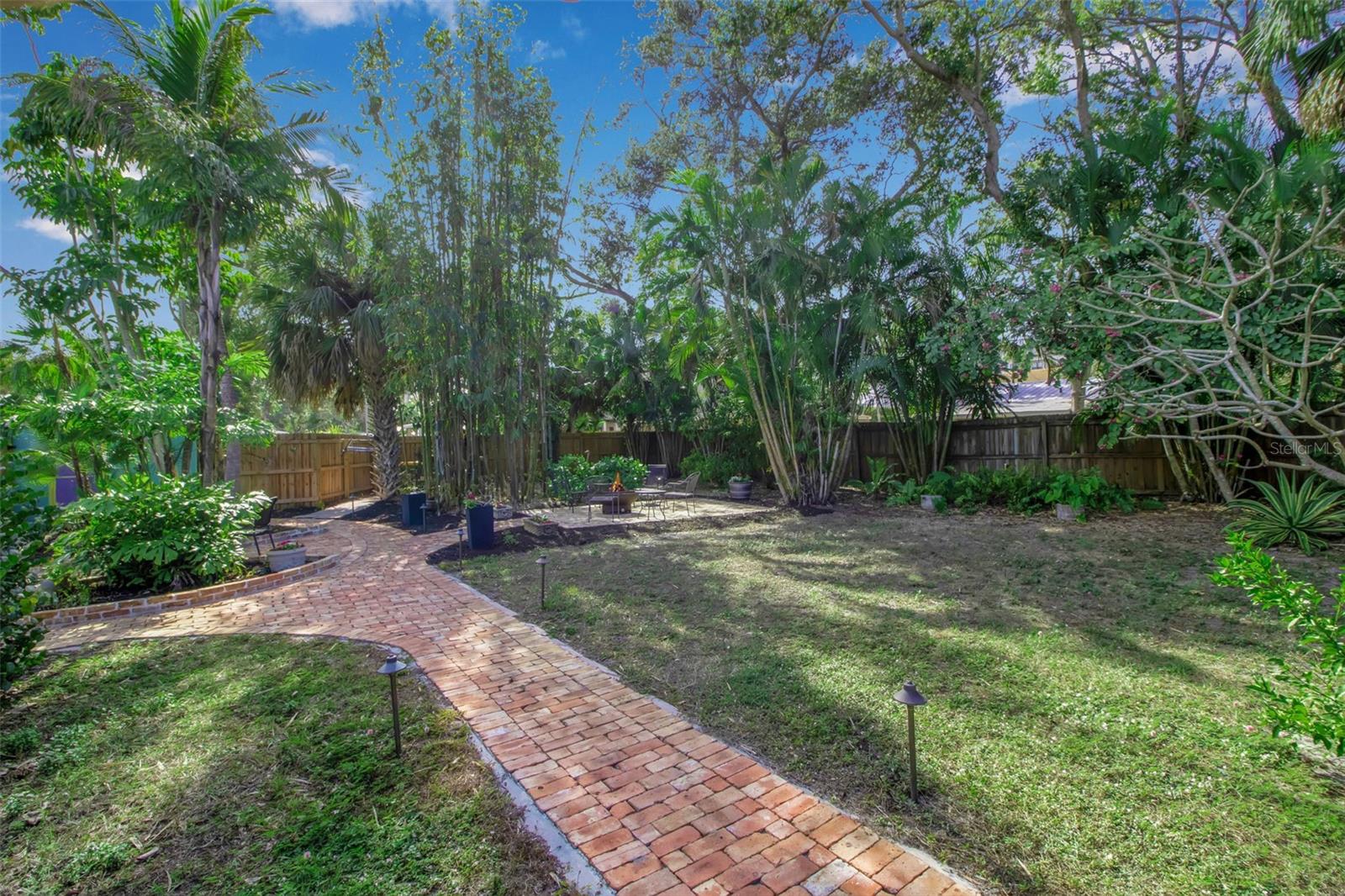 HALLS SUB JAMES S - Residential