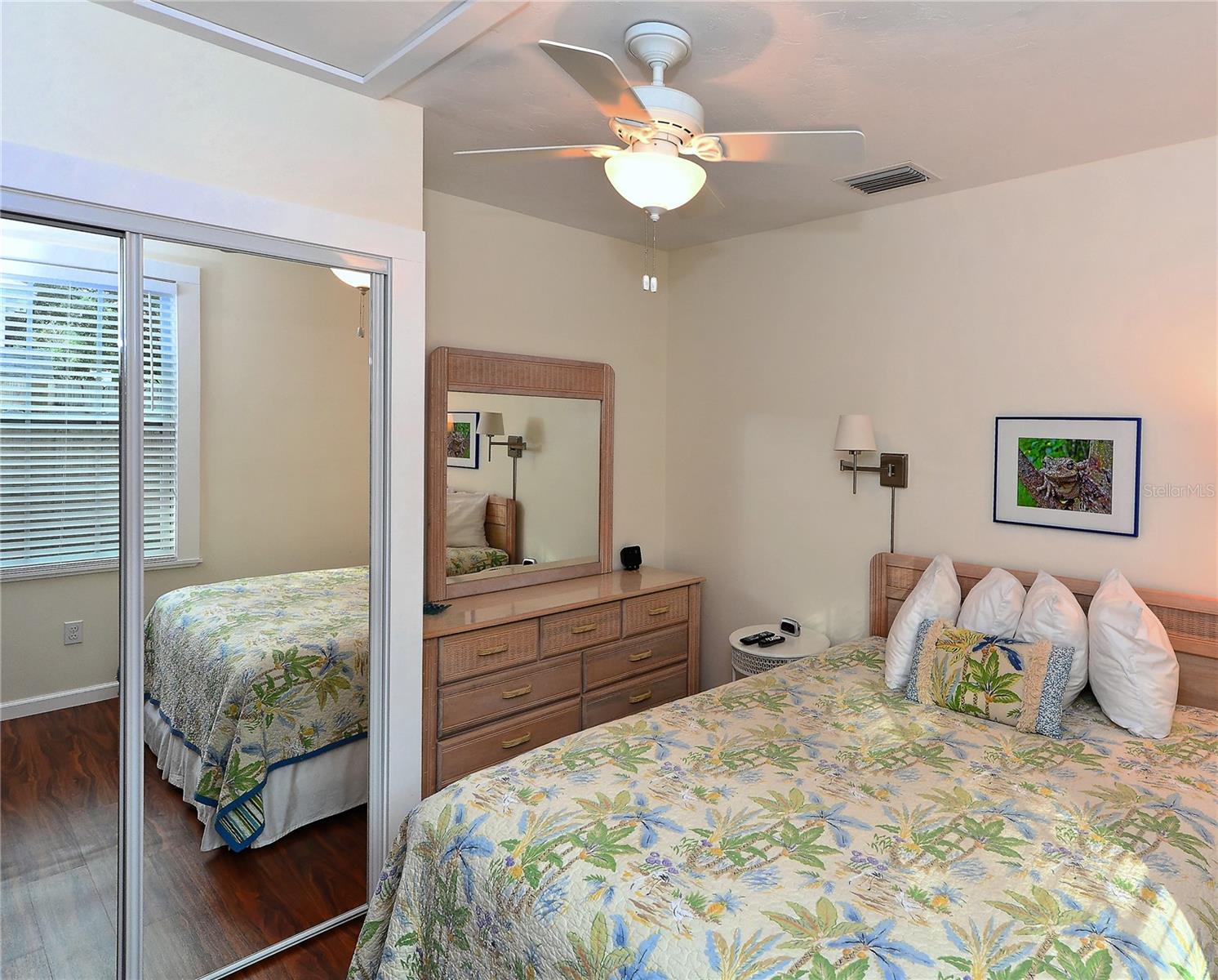 HALLS SUB JAMES S - Residential