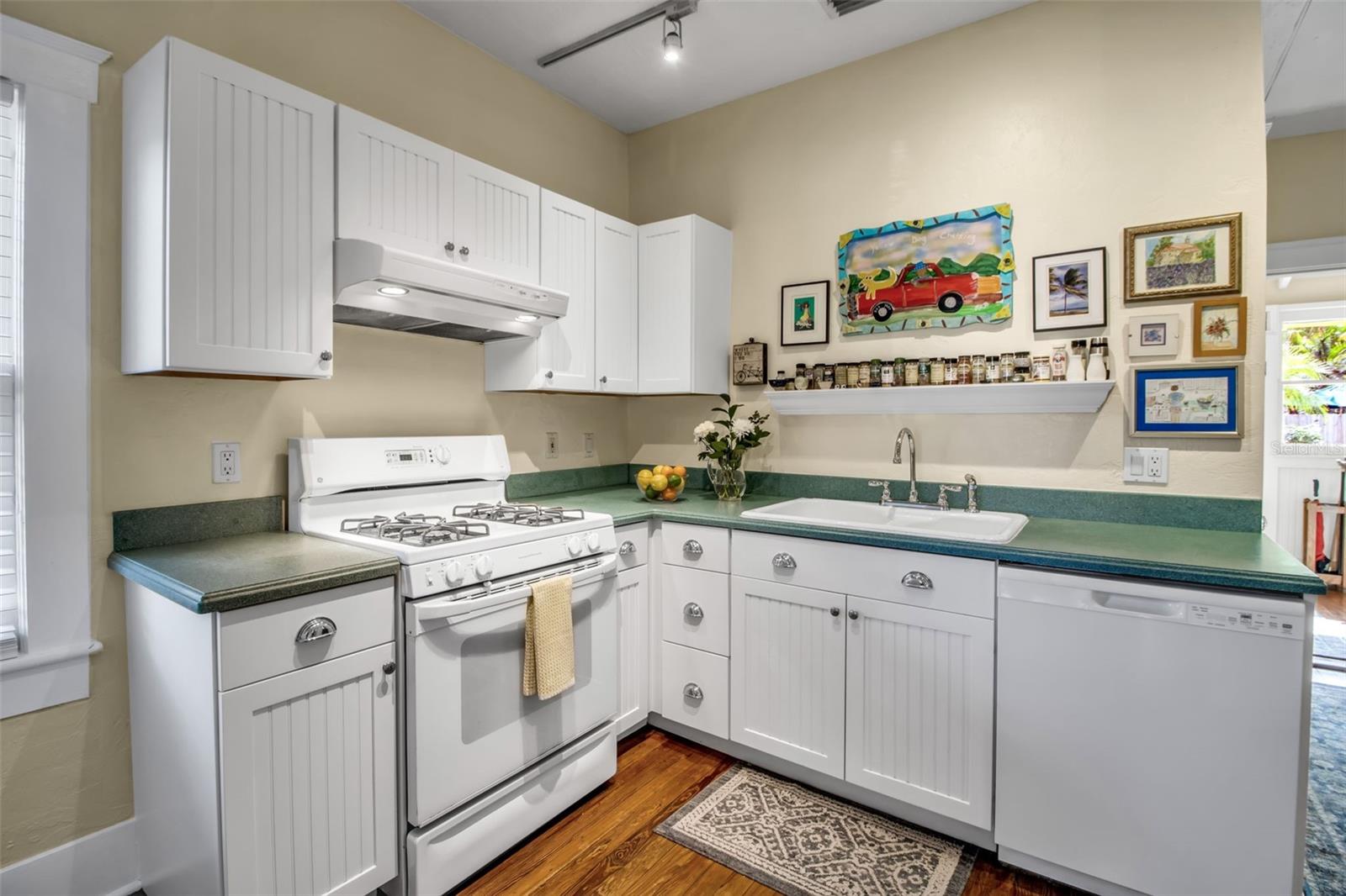 HALLS SUB JAMES S - Residential