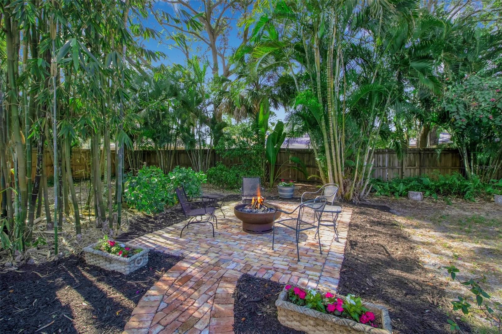 HALLS SUB JAMES S - Residential