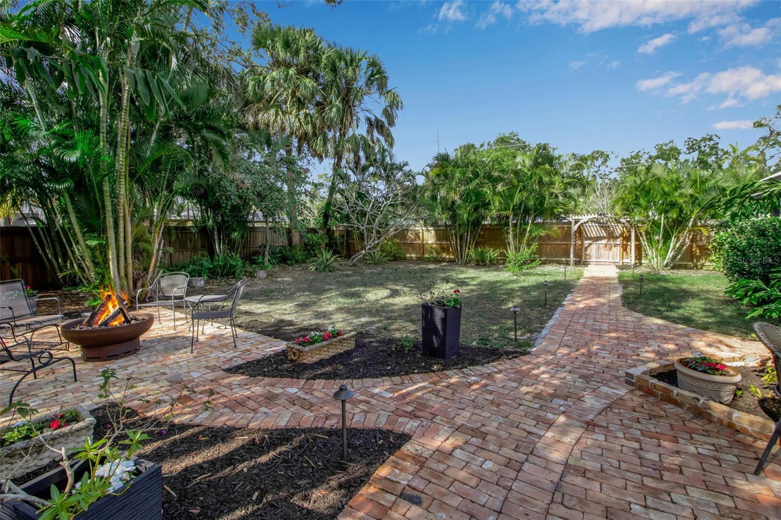 HALLS SUB JAMES S - Residential