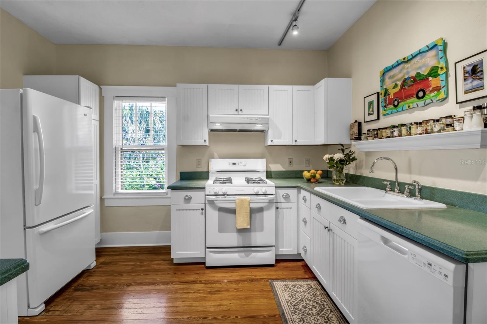 HALLS SUB JAMES S - Residential