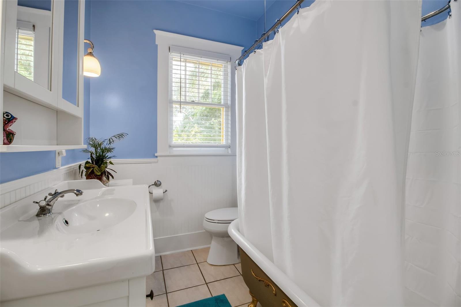 HALLS SUB JAMES S - Residential