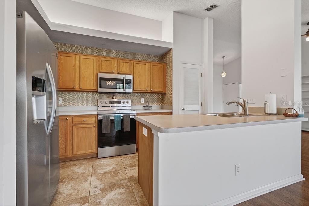 CONQUISTADOR CONDO APTS - Residential