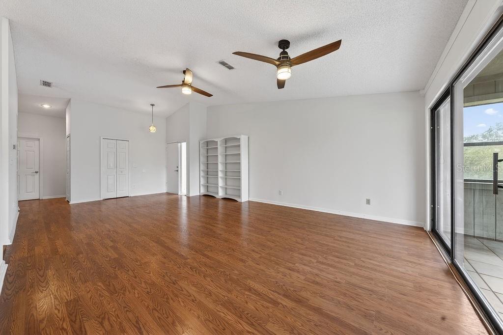 CONQUISTADOR CONDO APTS - Residential