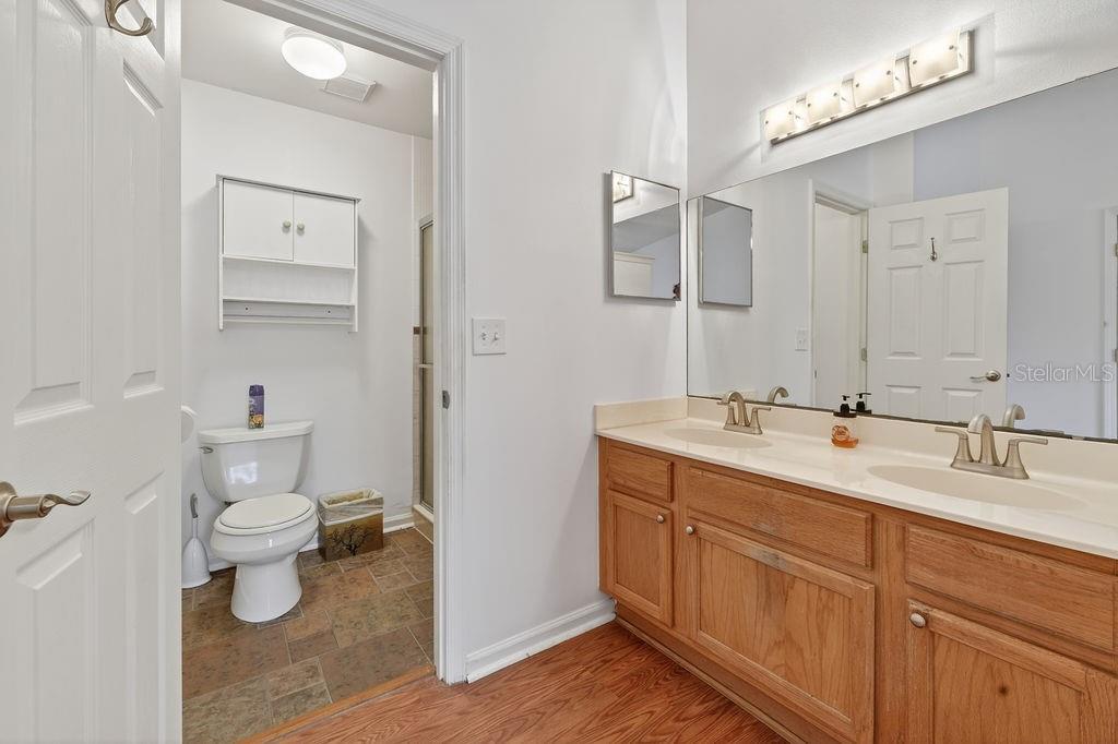 CONQUISTADOR CONDO APTS - Residential