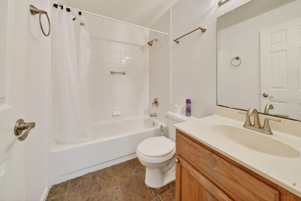 CONQUISTADOR CONDO APTS - Residential