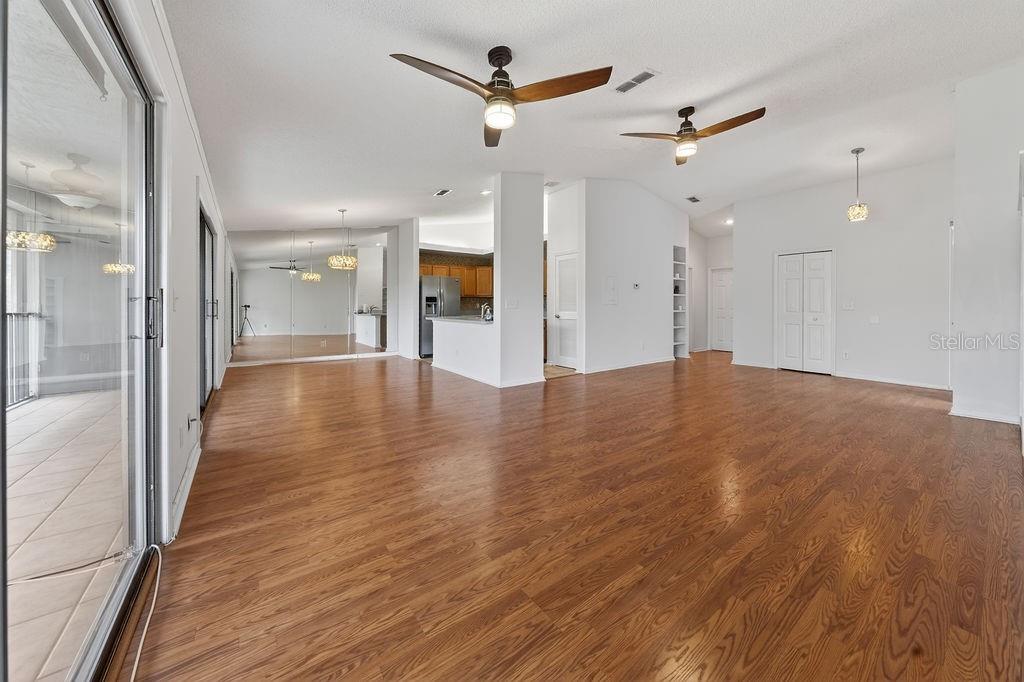 CONQUISTADOR CONDO APTS - Residential