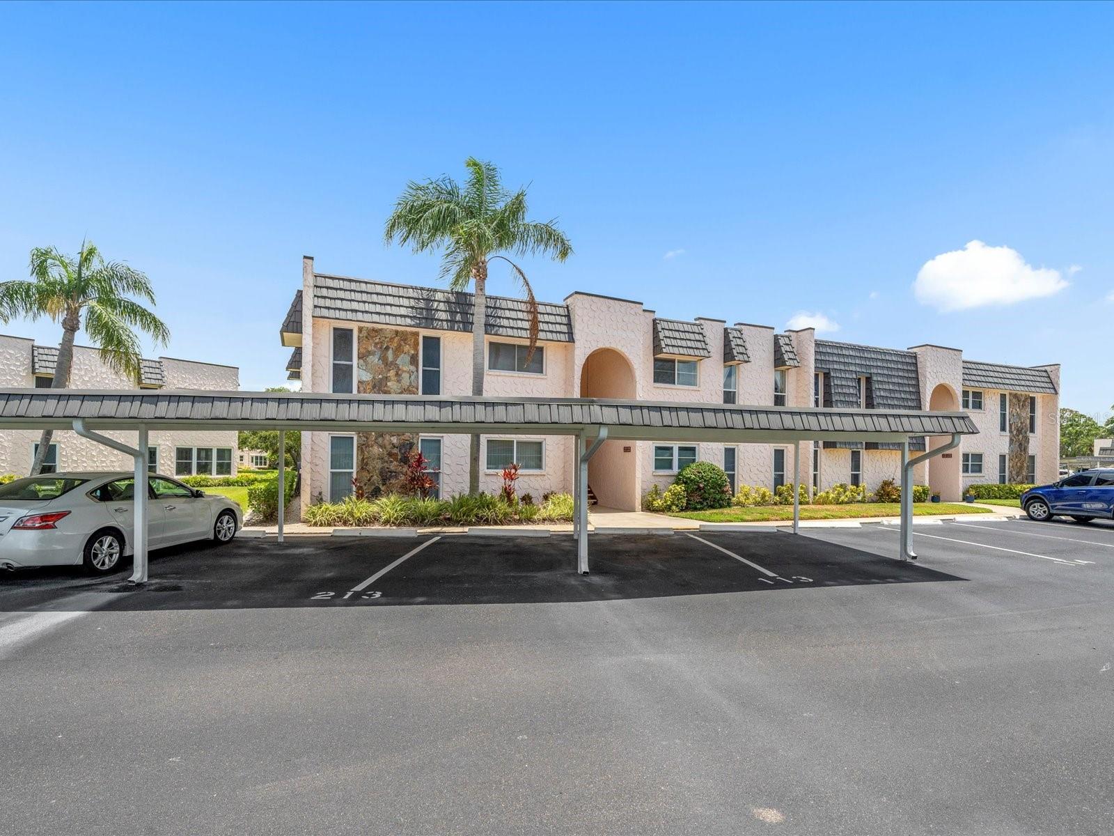 213 FERNWOOD CIRCLE 213