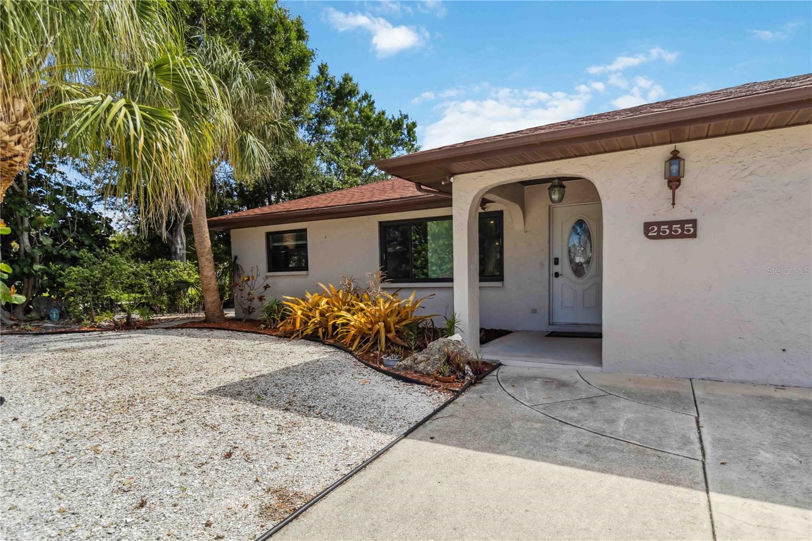 2555 YUCCA ROAD