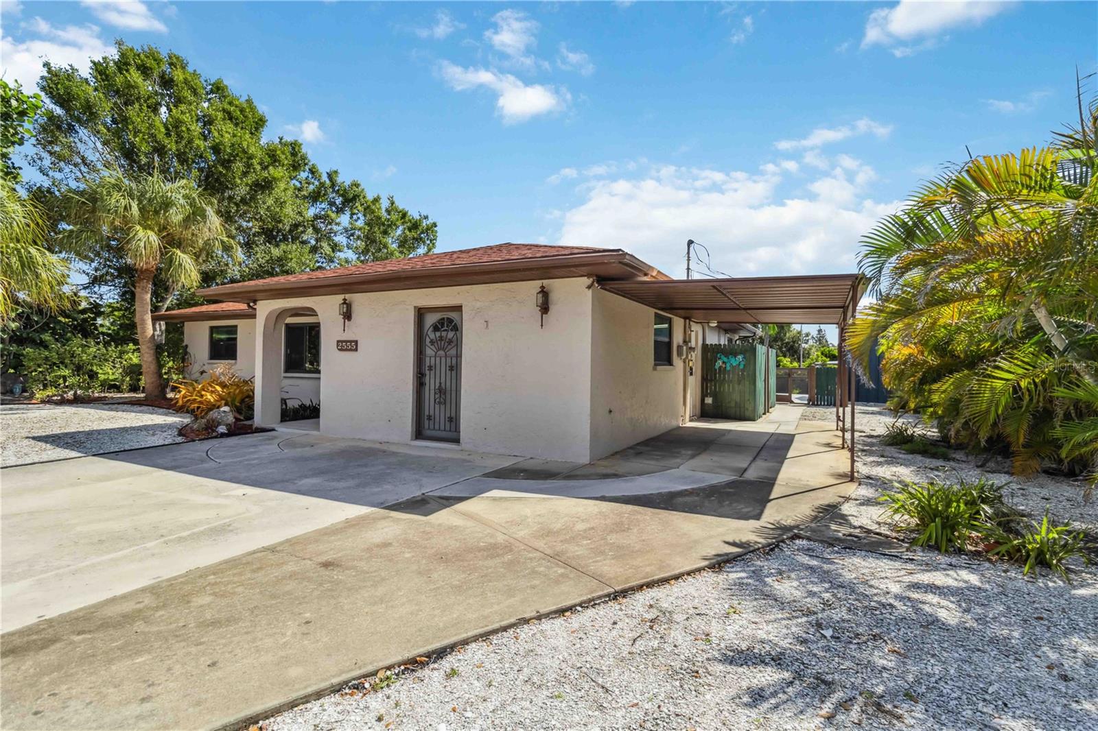 2555 YUCCA ROAD
