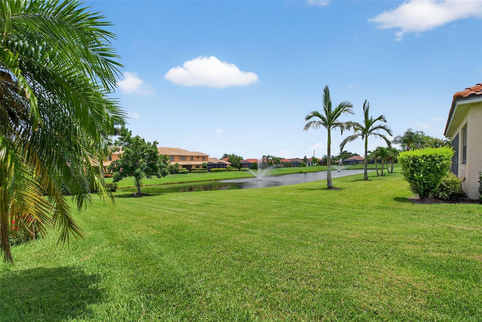 BOUGAINVILLEA PLACE - Residential