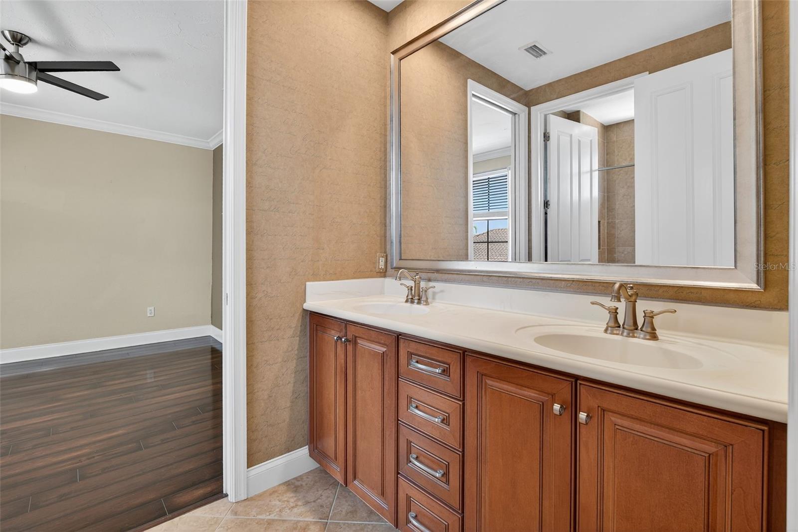 BOUGAINVILLEA PLACE - Residential