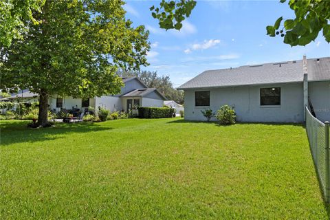 A home in LAKELAND