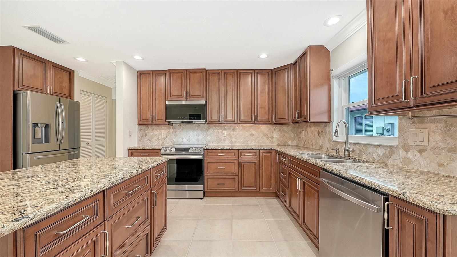 4777 RINGWOOD MEADOW