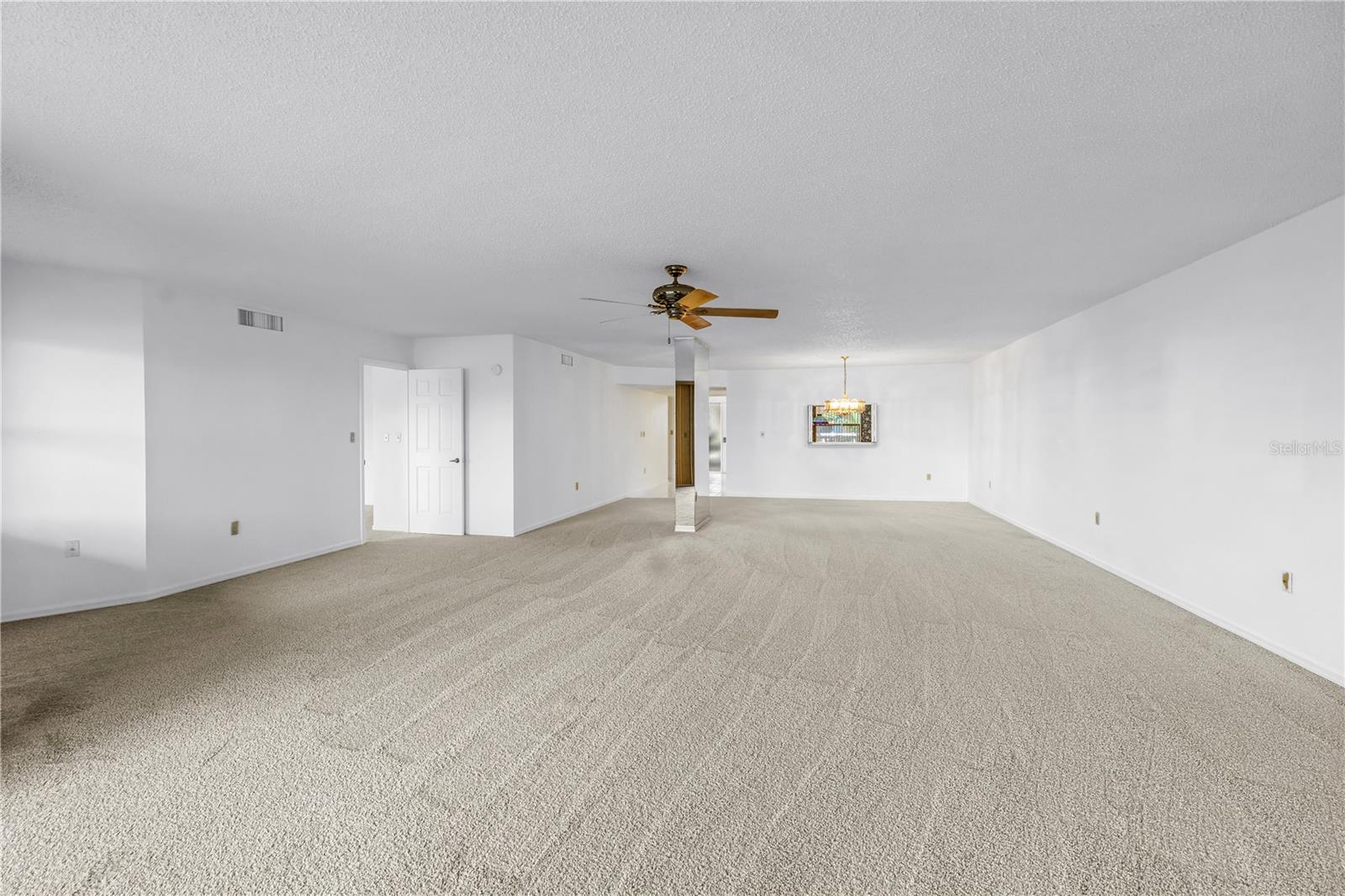 SILVER SANDS BEACH & RACQUET CLUB - Residential