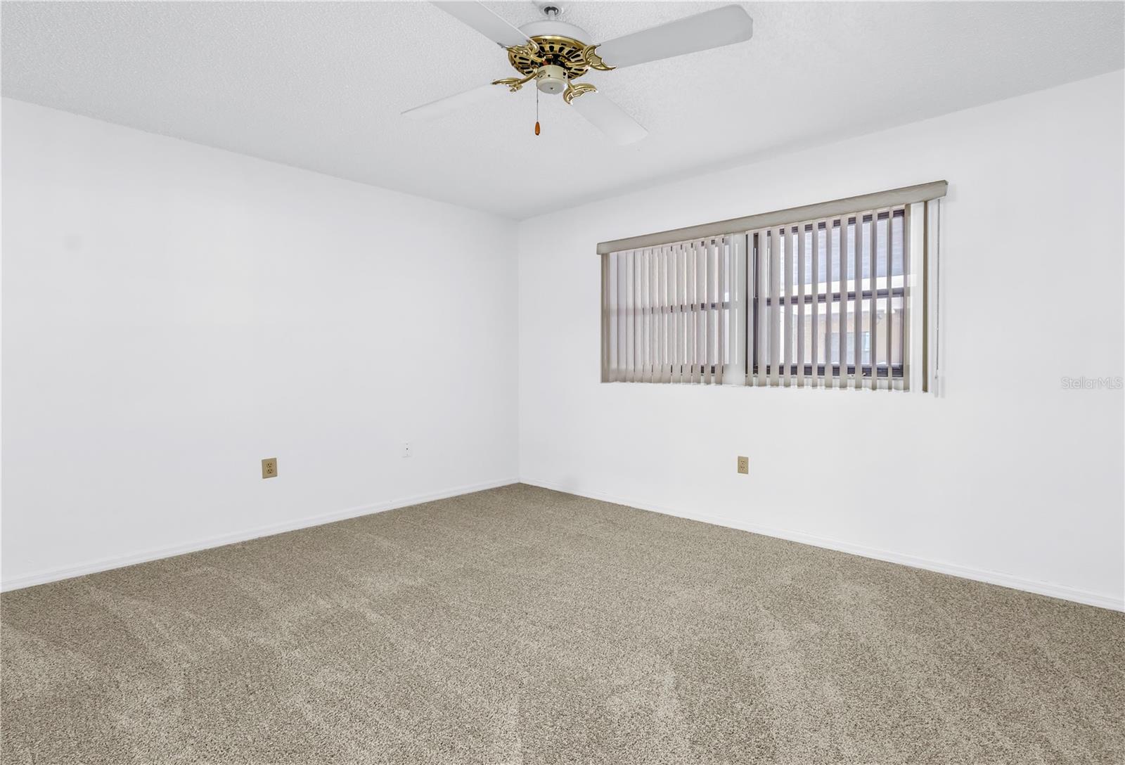SILVER SANDS BEACH & RACQUET CLUB - Residential