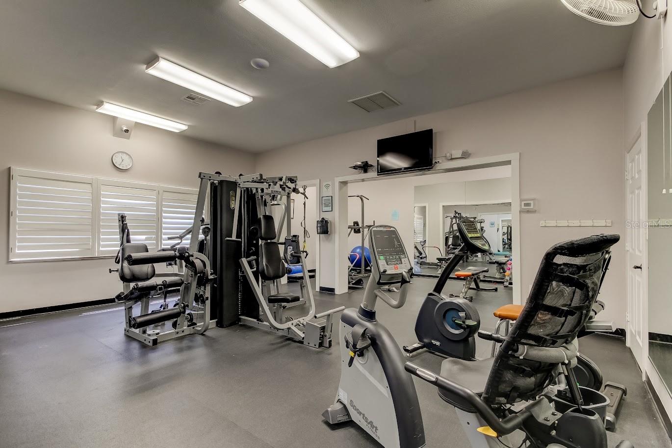 SILVER SANDS BEACH & RACQUET CLUB - Residential