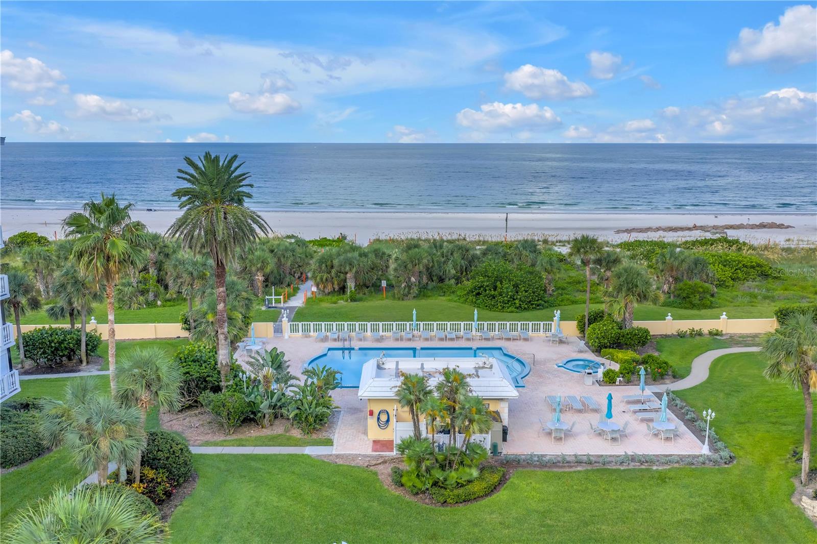 SILVER SANDS BEACH & RACQUET CLUB - Residential
