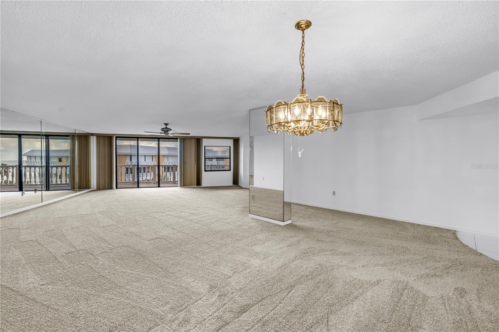 SILVER SANDS BEACH & RACQUET CLUB - Residential