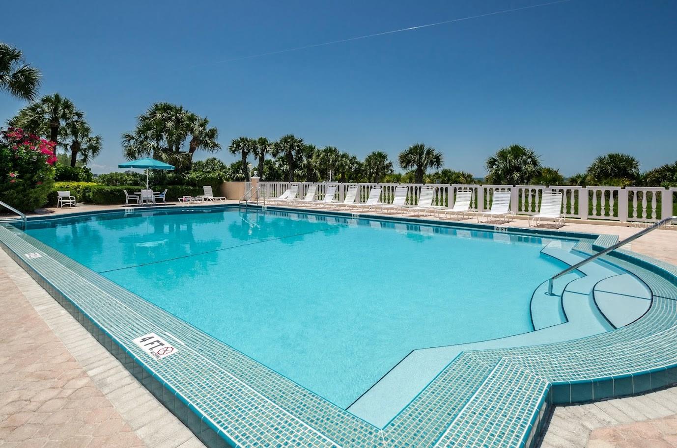 SILVER SANDS BEACH & RACQUET CLUB - Residential