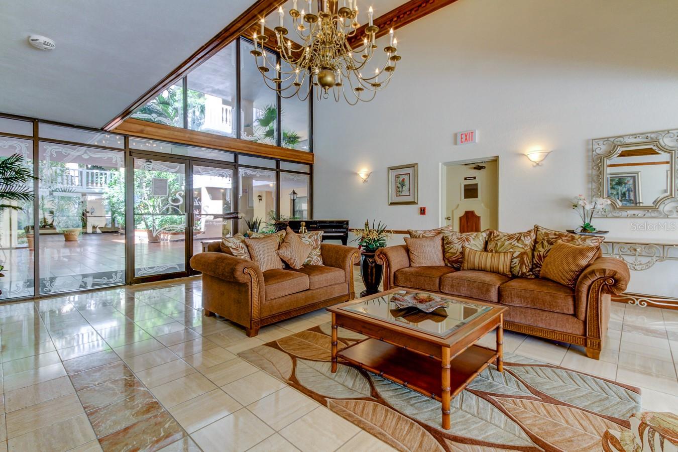 SILVER SANDS BEACH & RACQUET CLUB - Residential