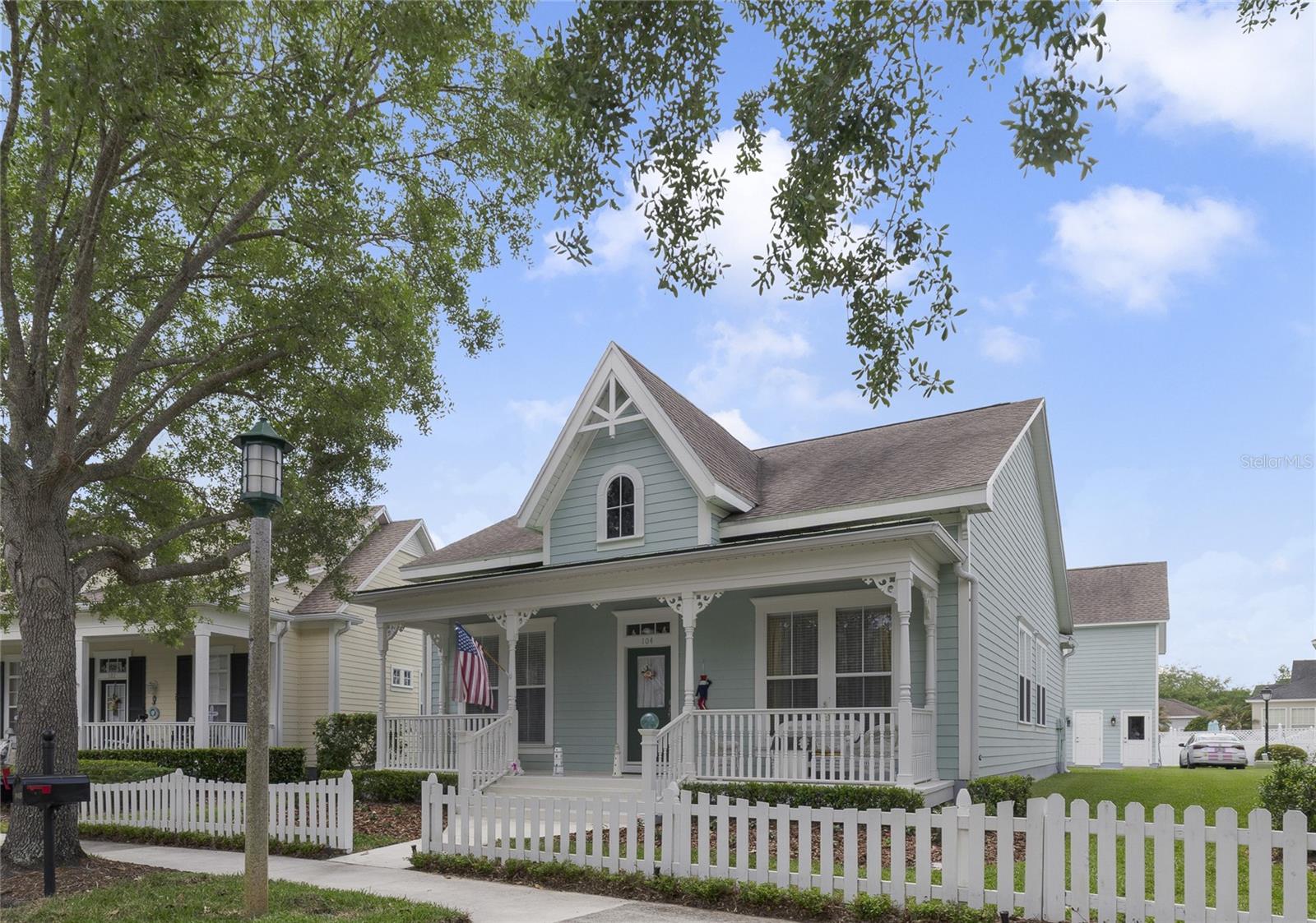 104 EASTPARK CRESCENT