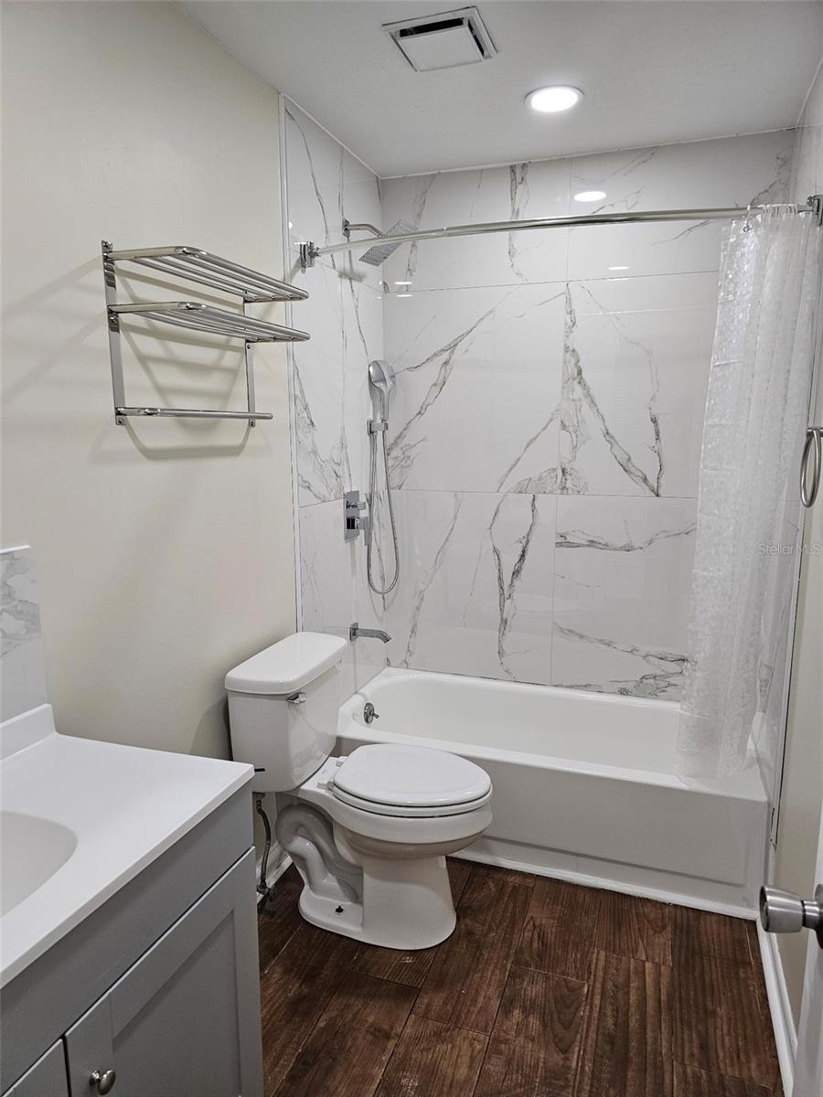 CITRUS PARK - Residential Income