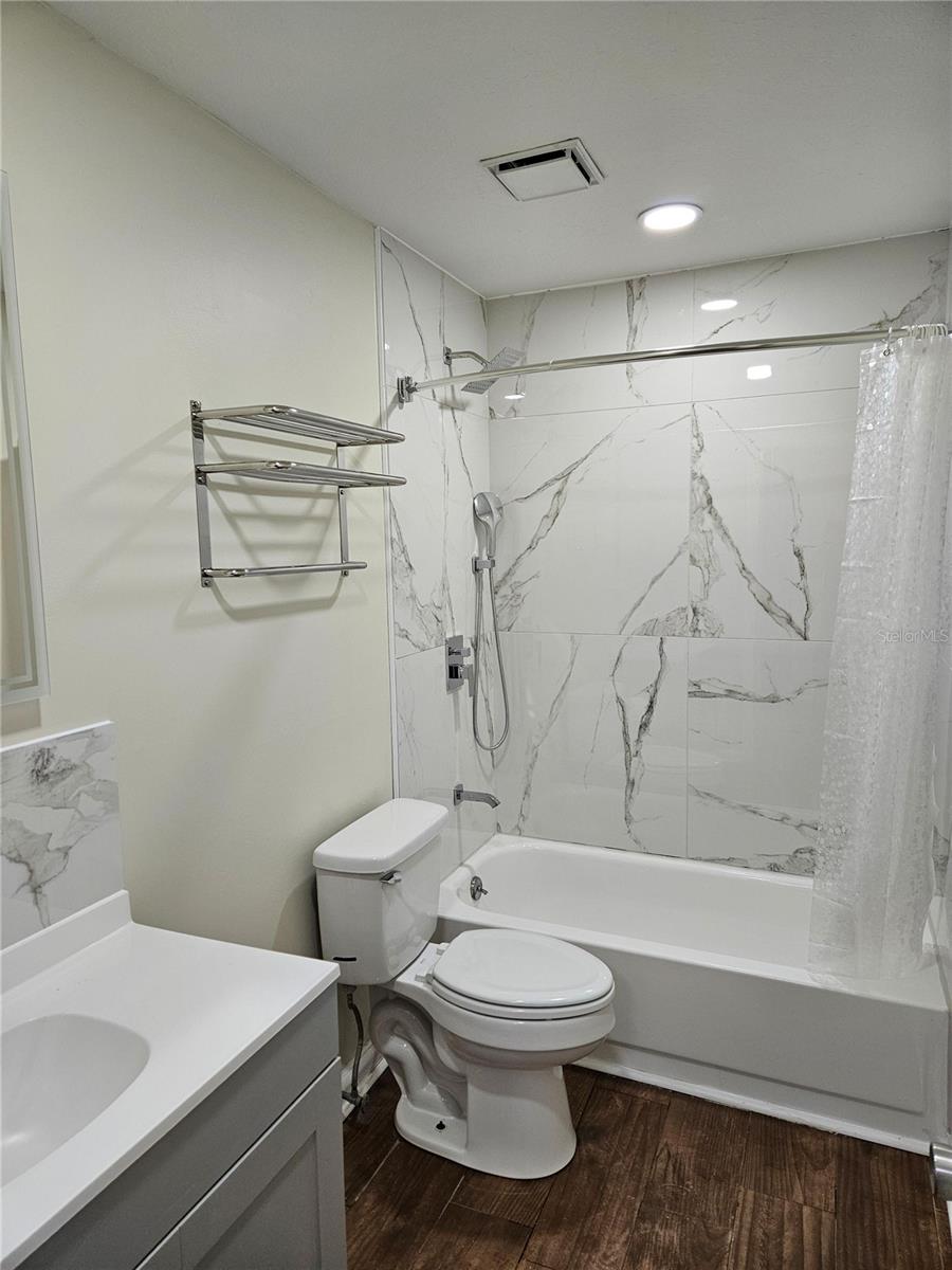 CITRUS PARK - Residential Income