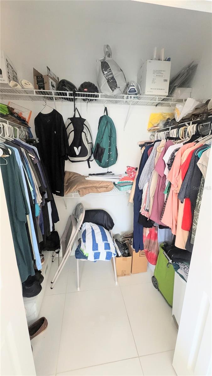 BROADWAY PROMENADE - Residential Lease