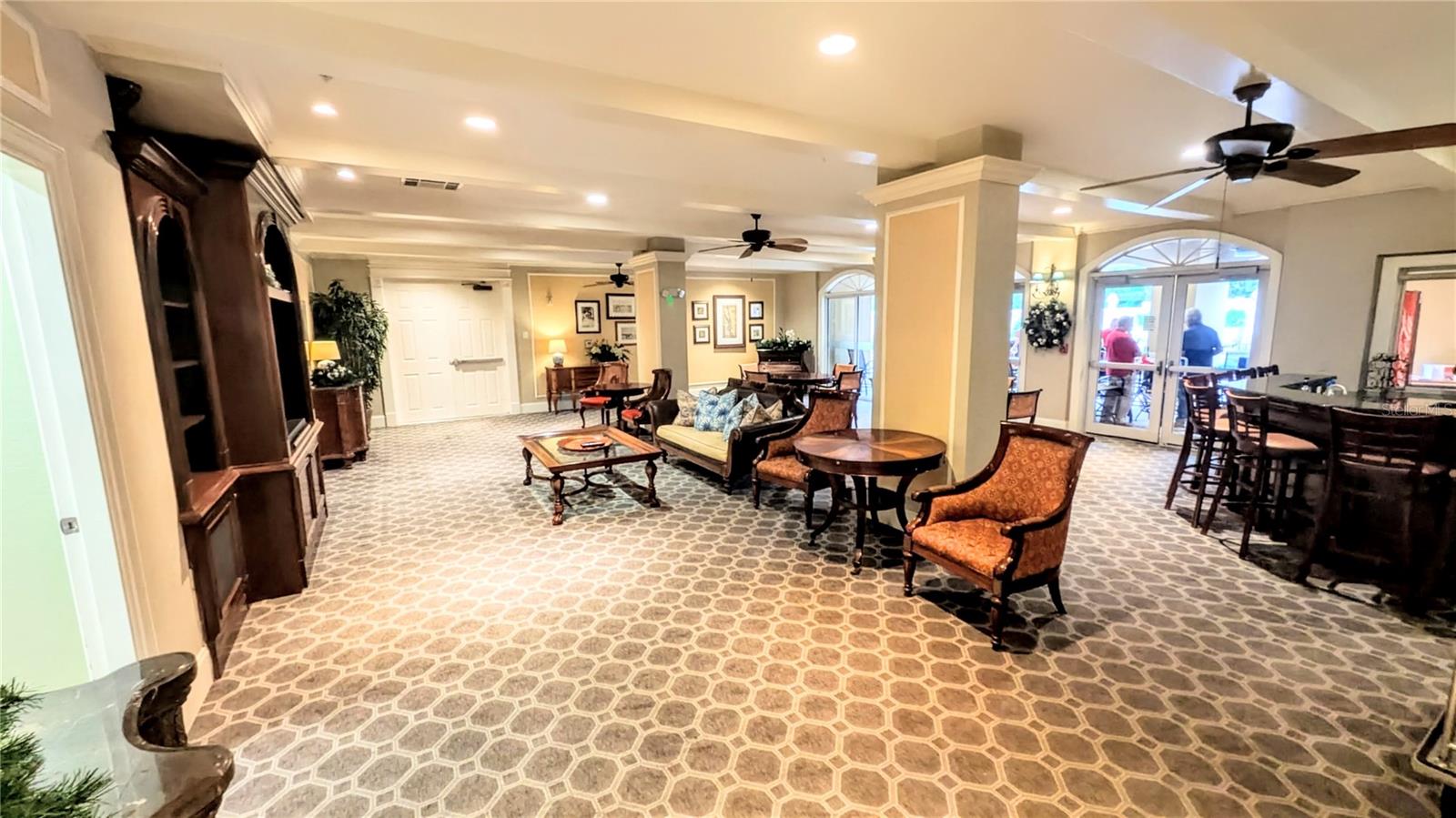 BROADWAY PROMENADE - Residential Lease