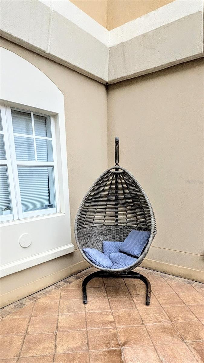 BROADWAY PROMENADE - Residential Lease