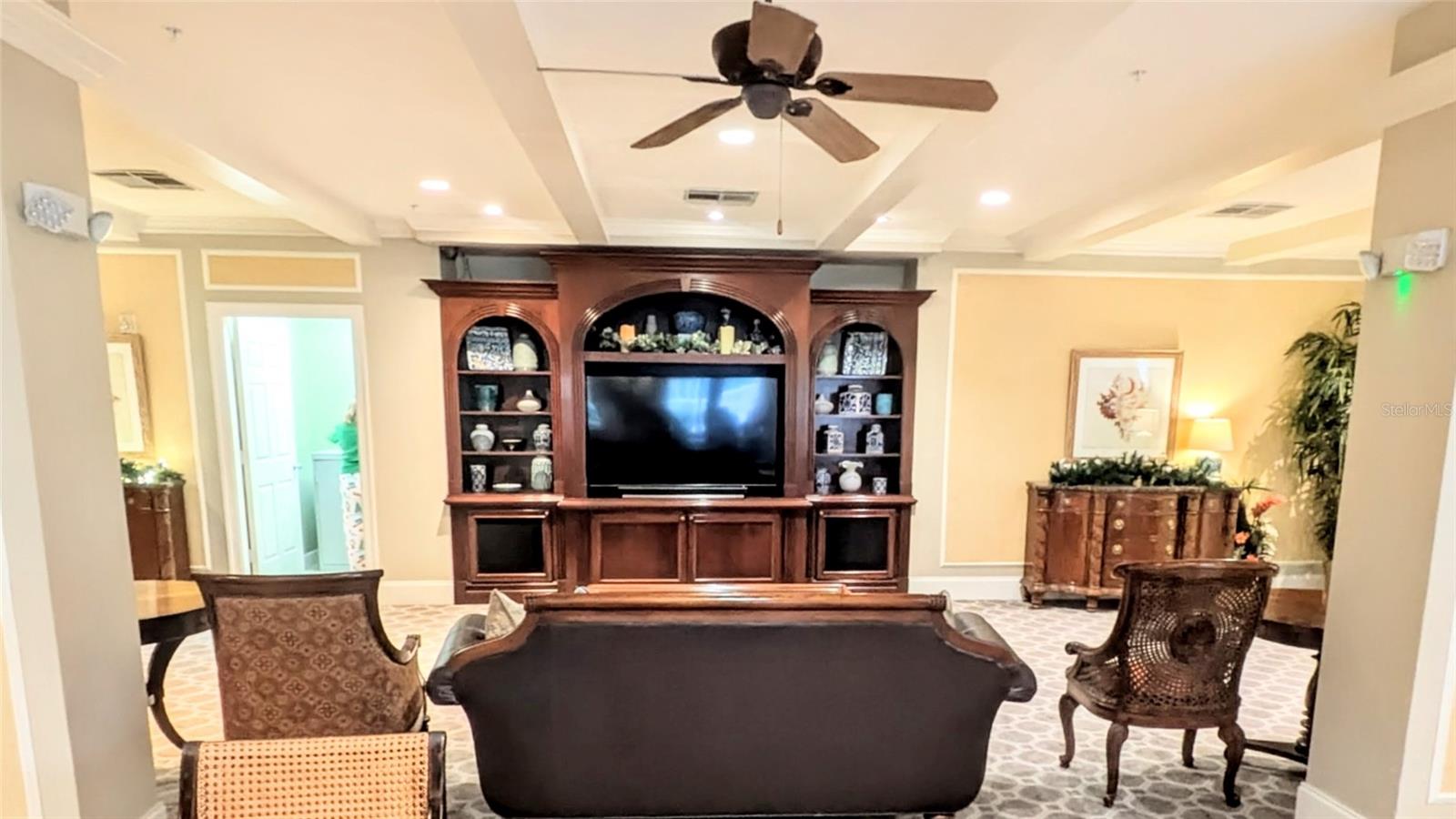 BROADWAY PROMENADE - Residential Lease